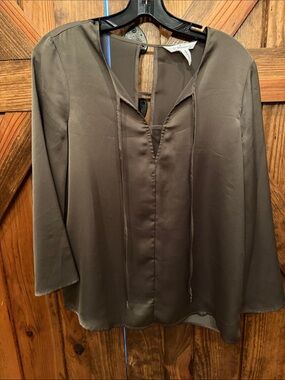 BCBGeneration Olive Long-Sleeve Keyhole Blouse-Size Small